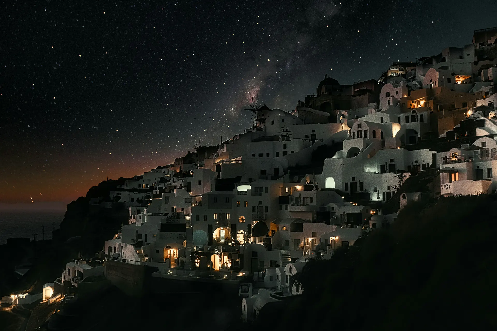 Best Time to Visit Santorini